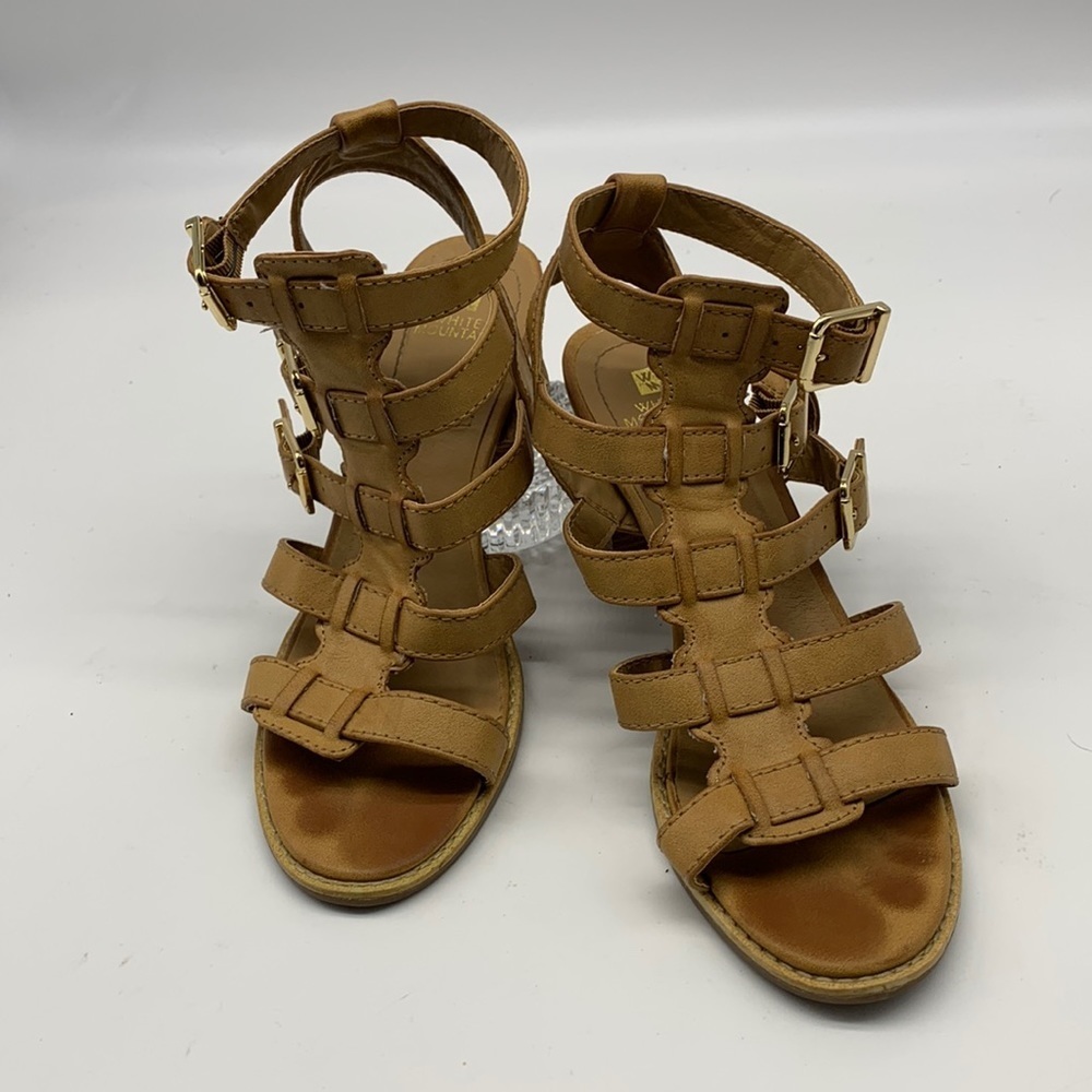 White Mountain Gladiator Sandals size 8.5M